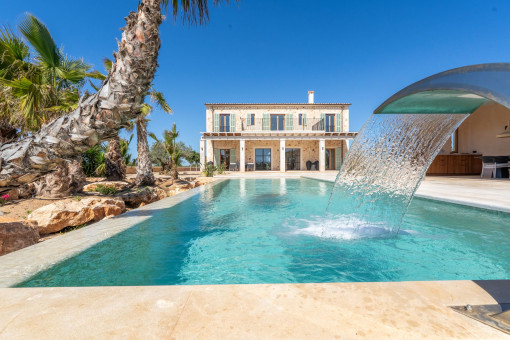 Timeless Mediterranean luxury finca with lots of privacy, pool and guest house near Es Llombards