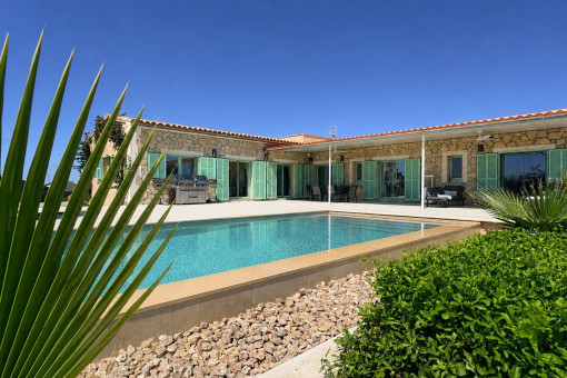 Idyllic, Modern Finca on the Outskirts of Campos