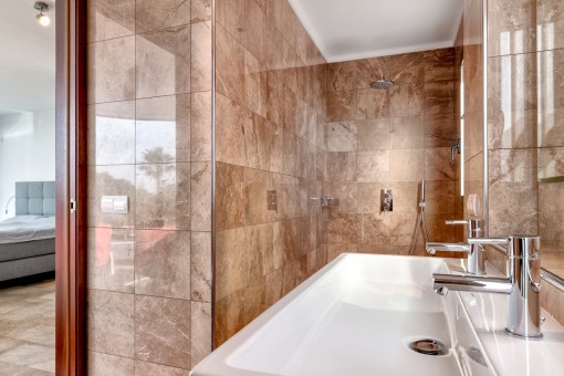 Master bathroom en suite with shower