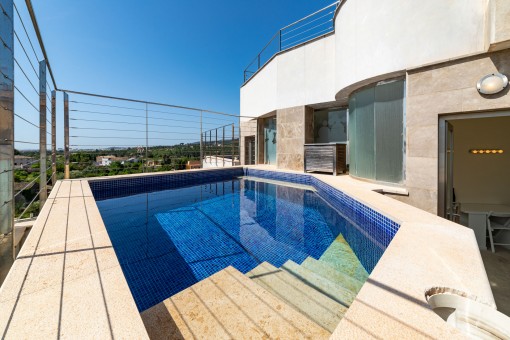 Modern duplex penthouse with spectacular views and pool in Establiments