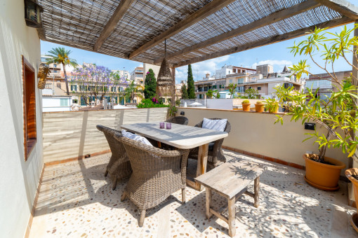 Duplex penthouse-apartment with private roof terrace in the centre of the picturesque old-town district of Palma
