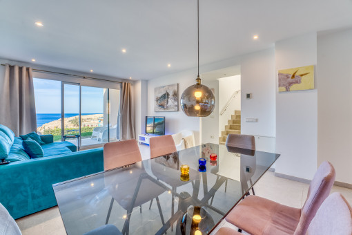 Like-new house with sea views on the first sea line in a well-kept residential complex on Cala Lliteres - for seasonal rental