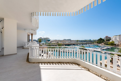 Commerciëel in Paseo Maritimo