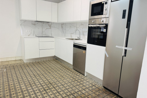 Fully equipped new kitchen
