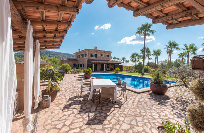 Fantastic finca with pool and beautiful...