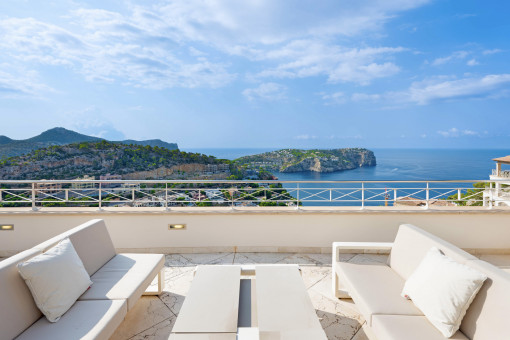 Exclusive Penthouse in Puerto Andratx – Mediterranean Luxury with Breathtaking Panoramic Sea Views